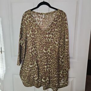 Emerald Brand Green Animal Print Lightweight V-neck Sweater 2X